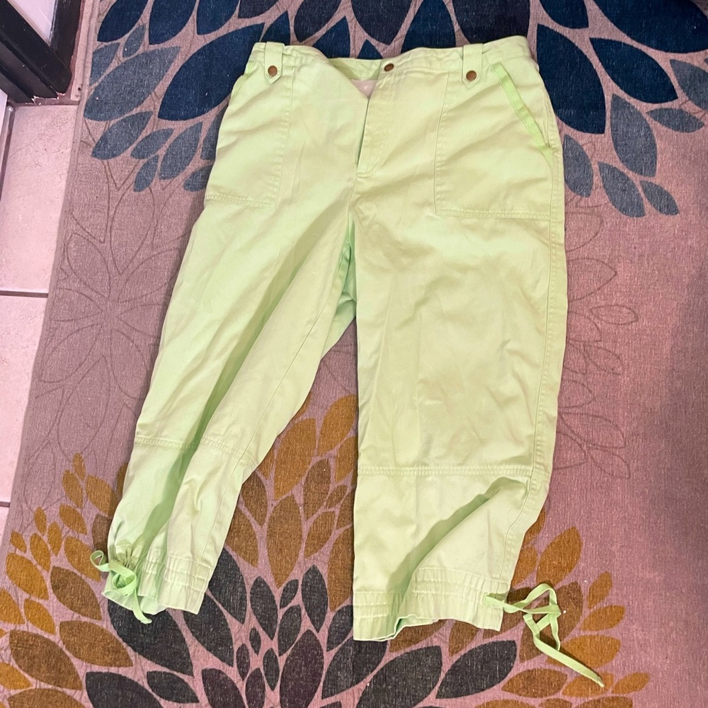 Tie leg Lime green capris with 4 pockets